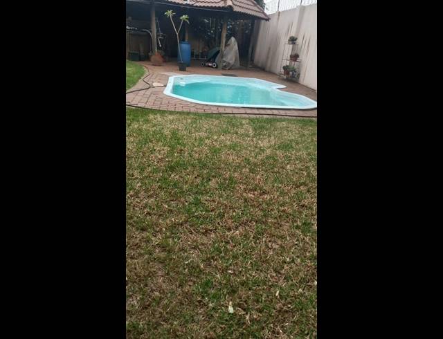 3 BEDROOM HOUSE FOR SALE IN KENSINGTON